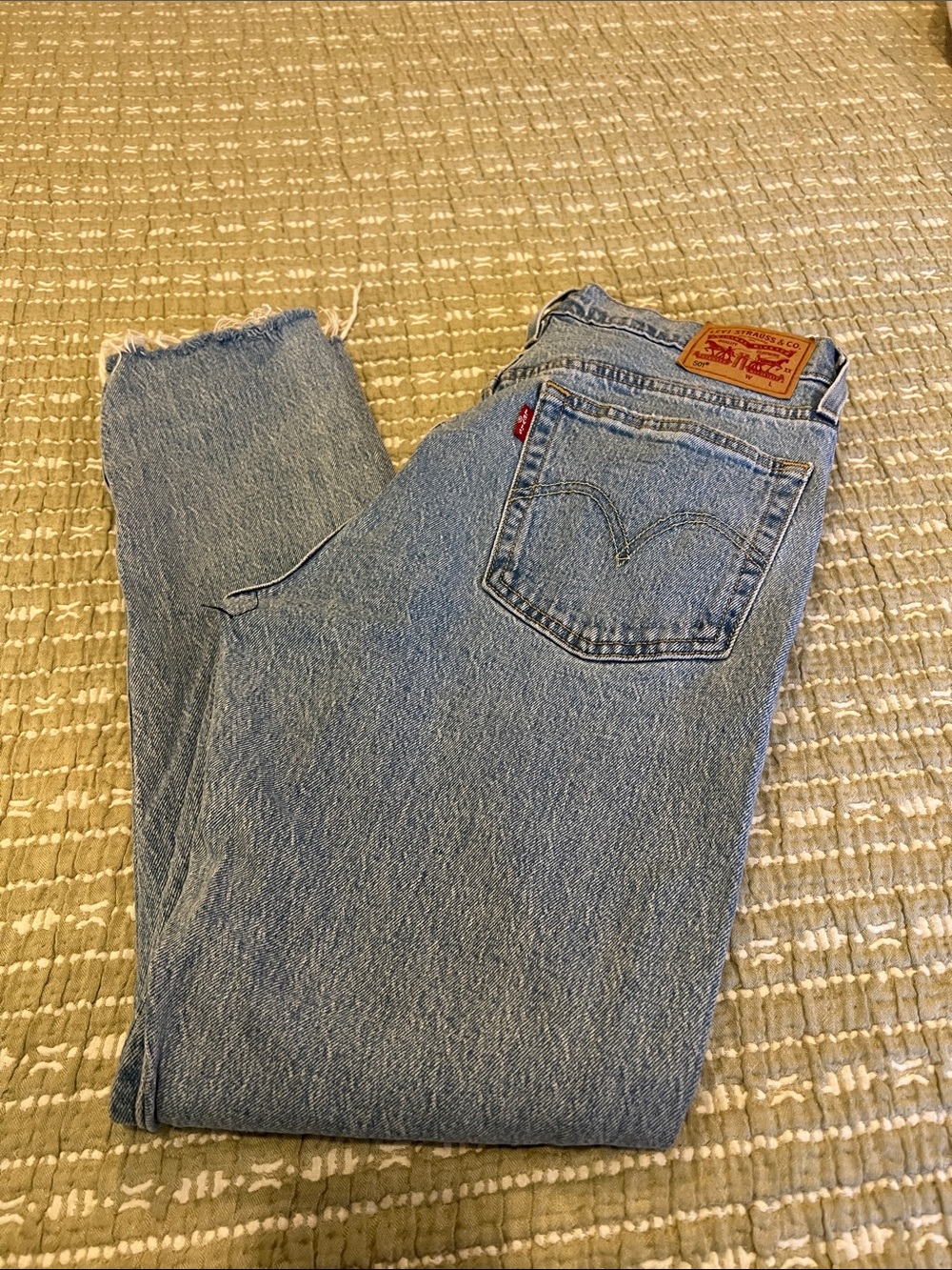 Levi's Women's Light Wash Straight Leg Jeans